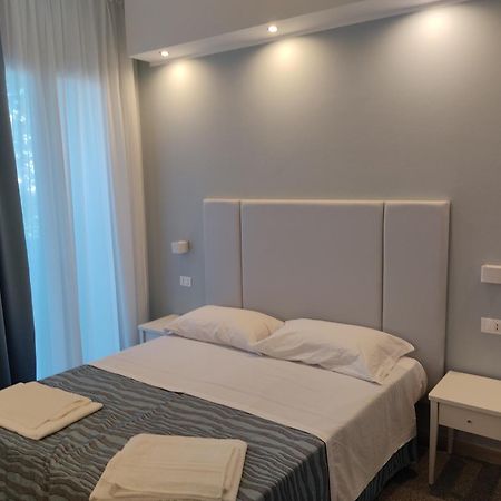 רימיני Hotel Caravel Park מראה חיצוני תמונה