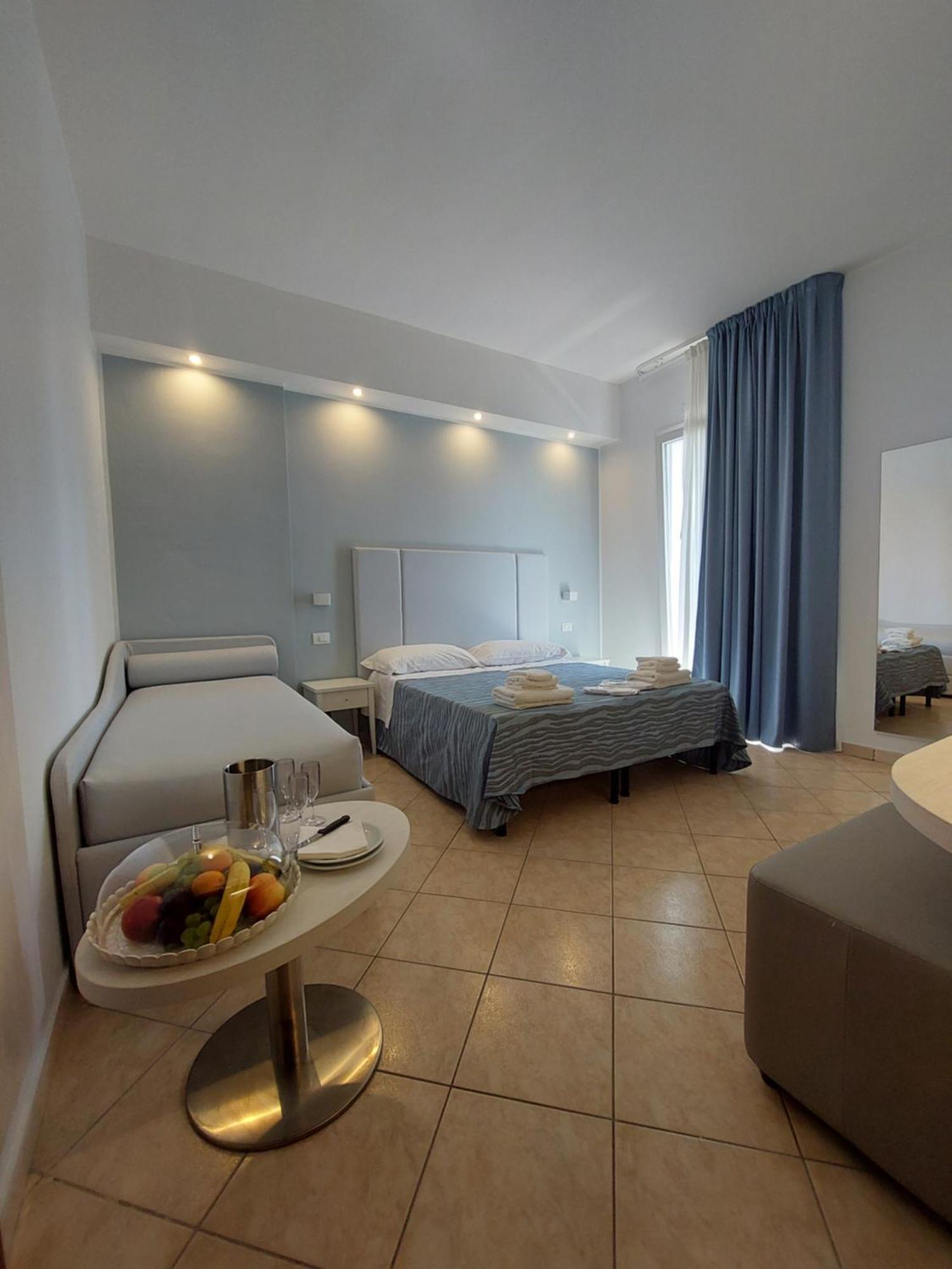 רימיני Hotel Caravel Park מראה חיצוני תמונה