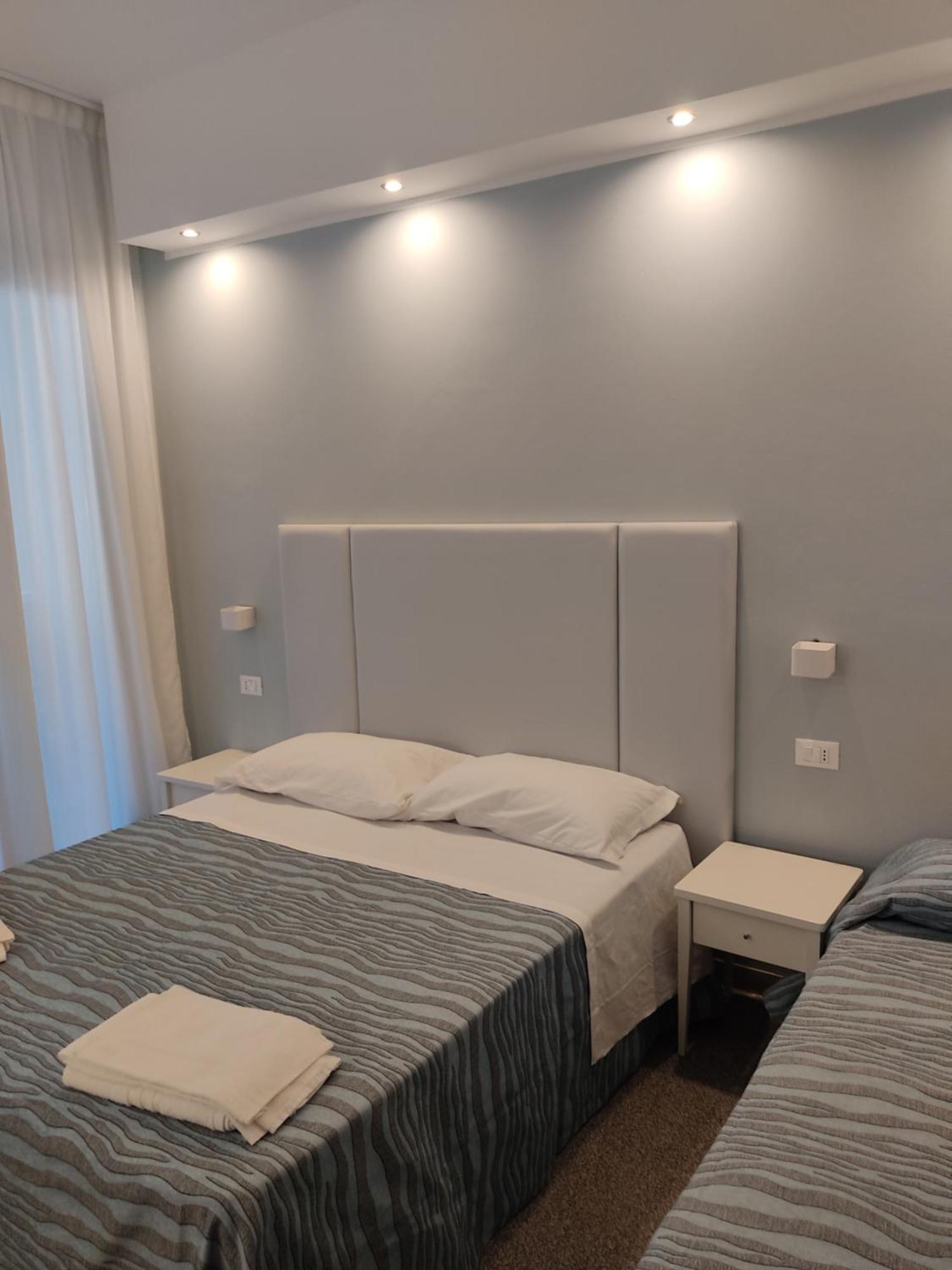 רימיני Hotel Caravel Park מראה חיצוני תמונה