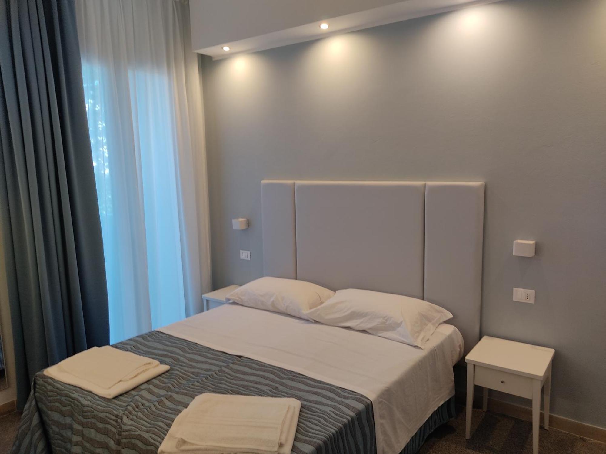 רימיני Hotel Caravel Park מראה חיצוני תמונה
