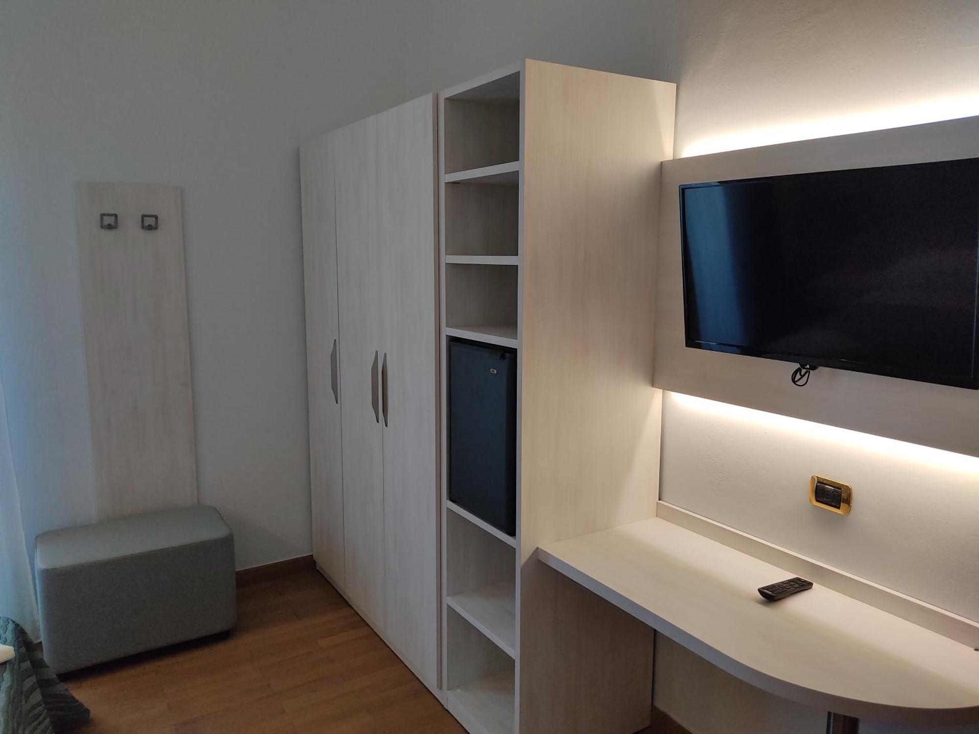 רימיני Hotel Caravel Park מראה חיצוני תמונה