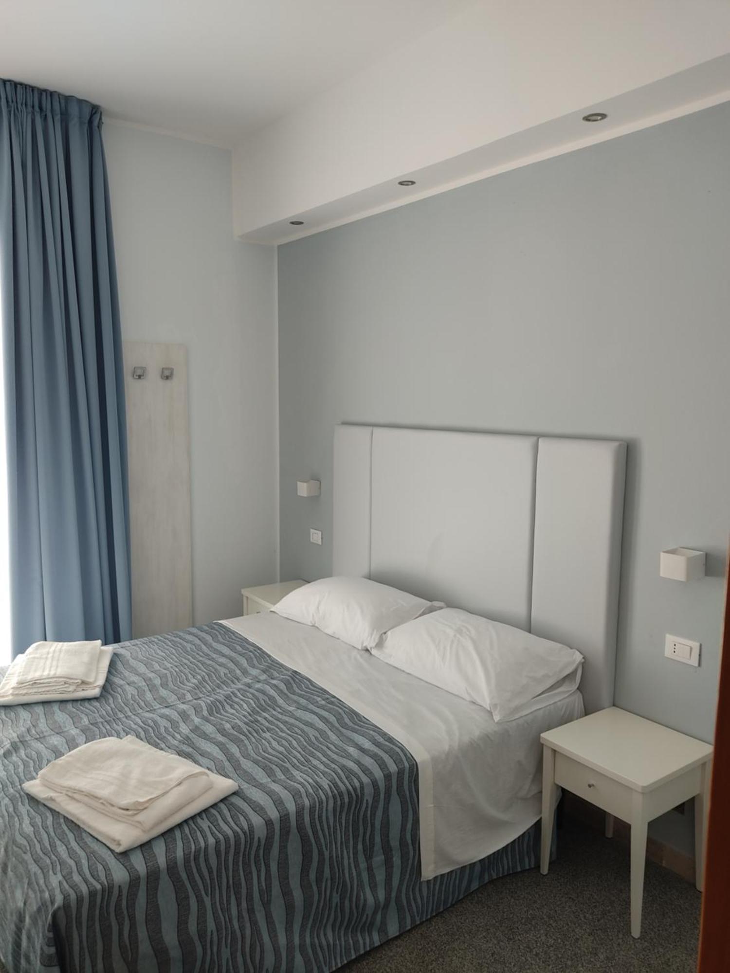 רימיני Hotel Caravel Park מראה חיצוני תמונה